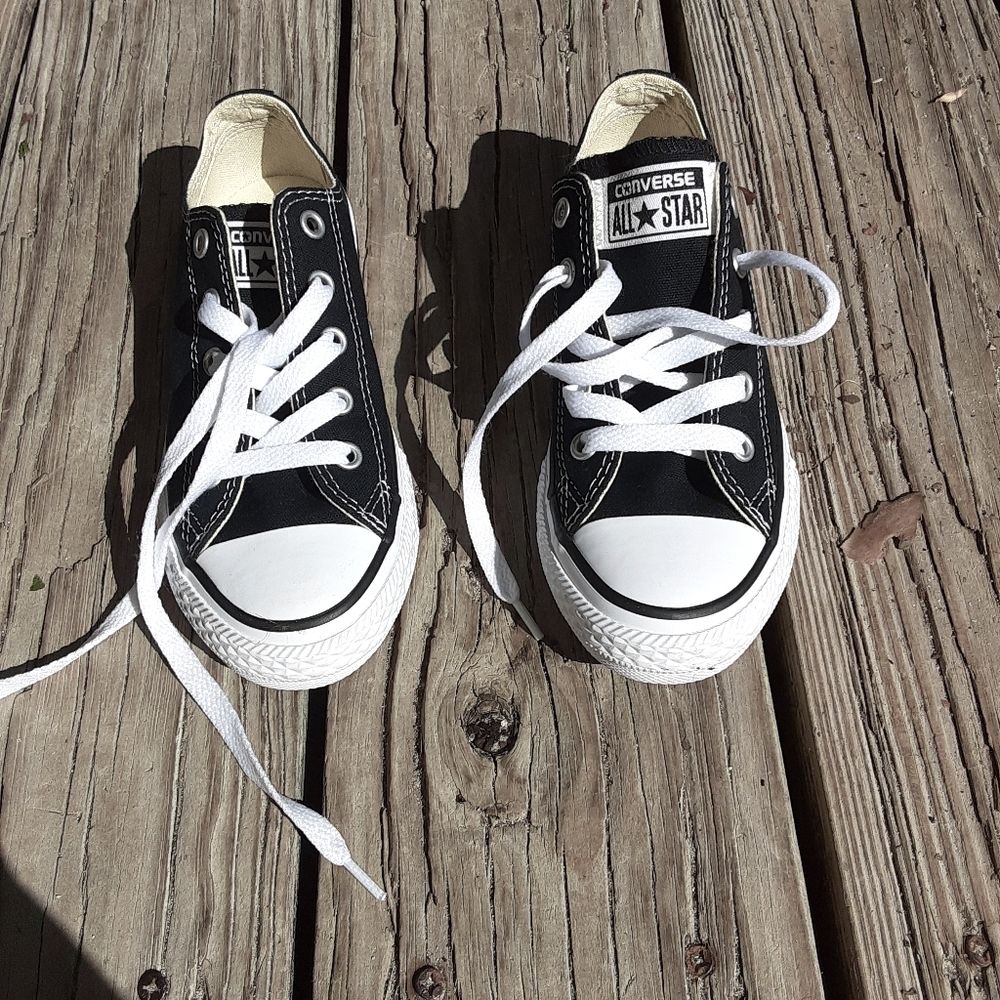 Kids converse